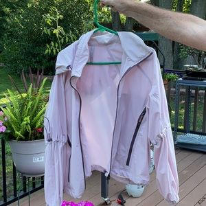 Vintage Athleta berry colored puff sleeved wind breaker